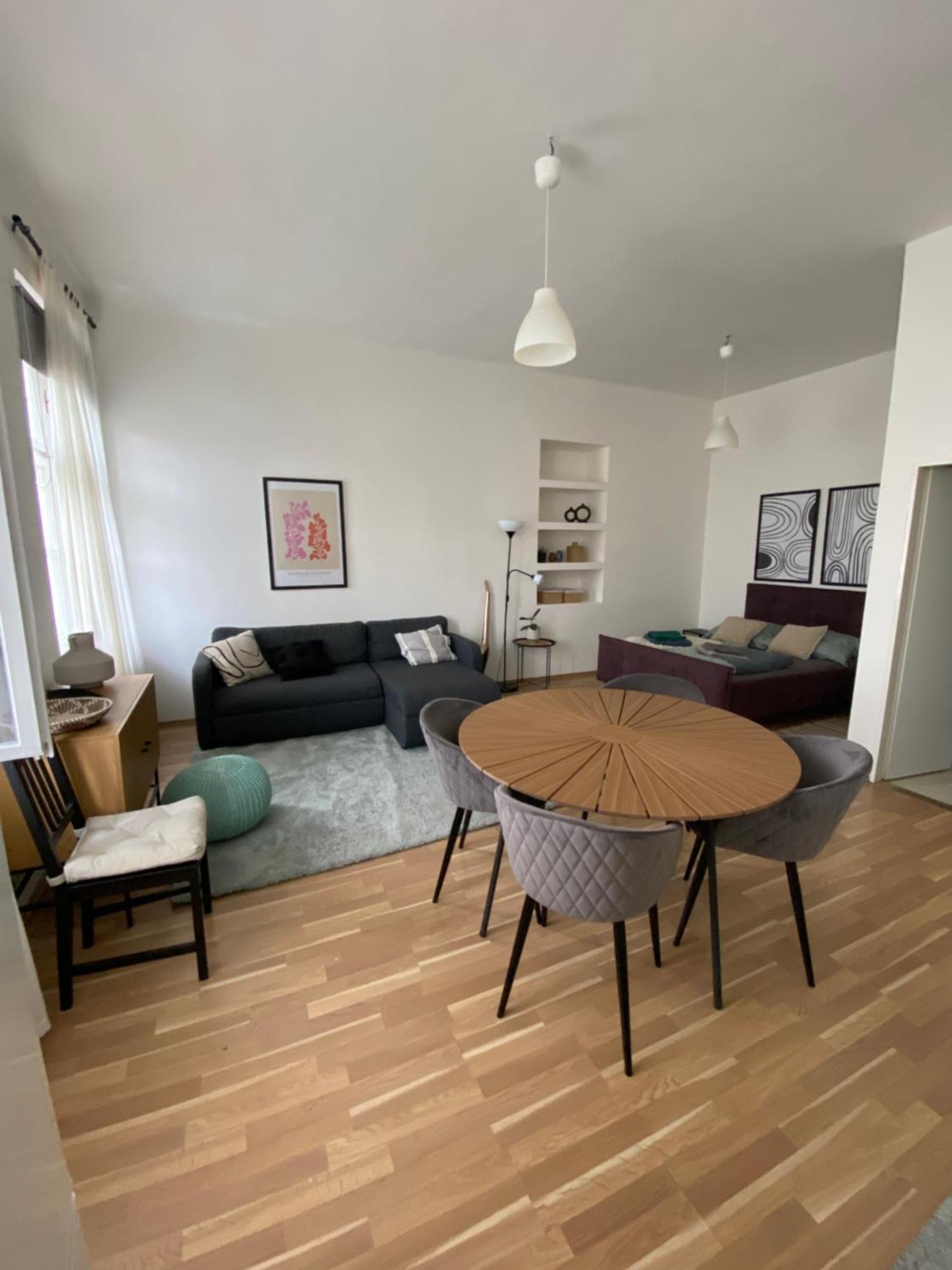 Roomy Apartment Close To Palmovka Prag Exterior foto