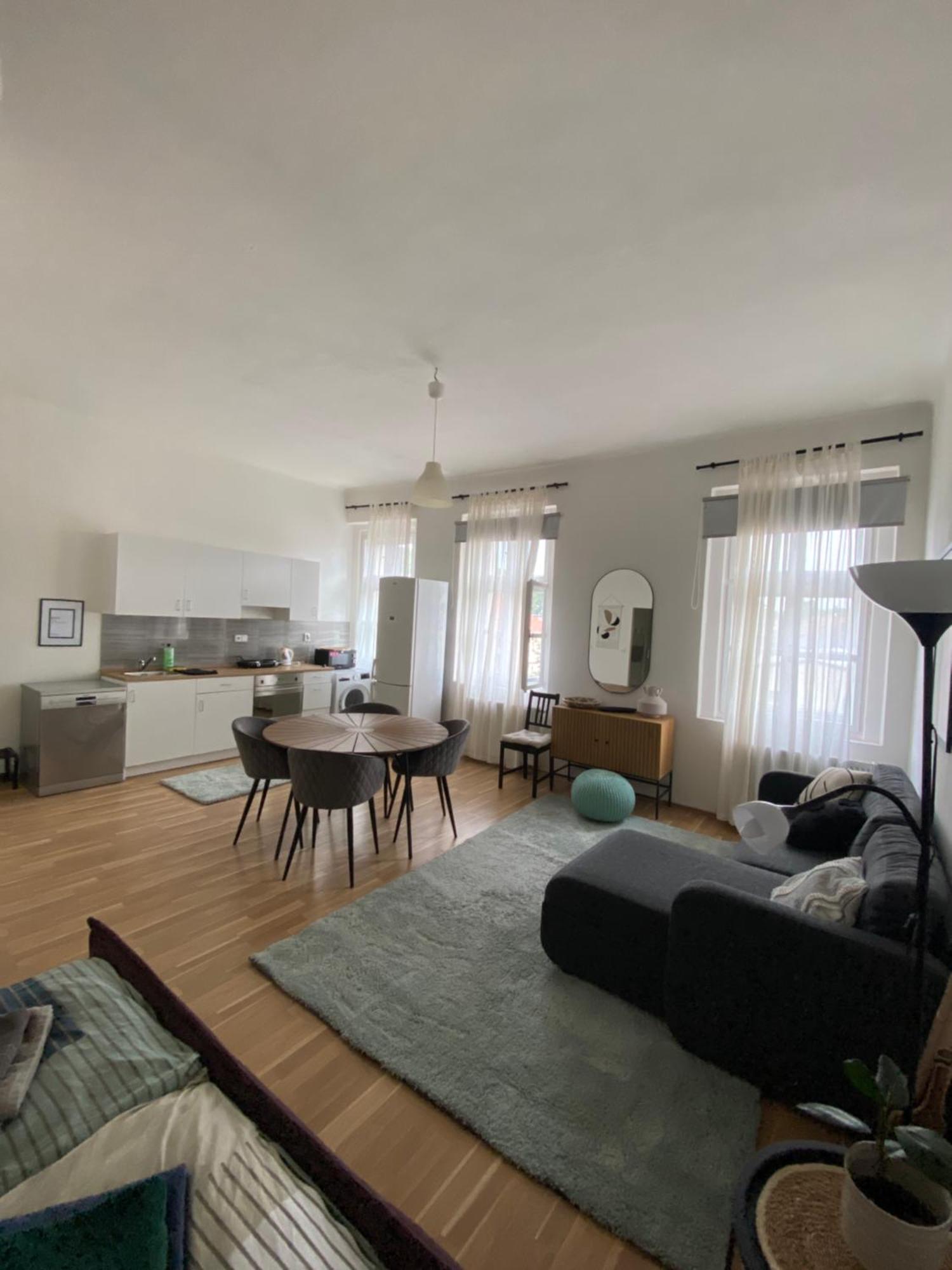 Roomy Apartment Close To Palmovka Prag Exterior foto